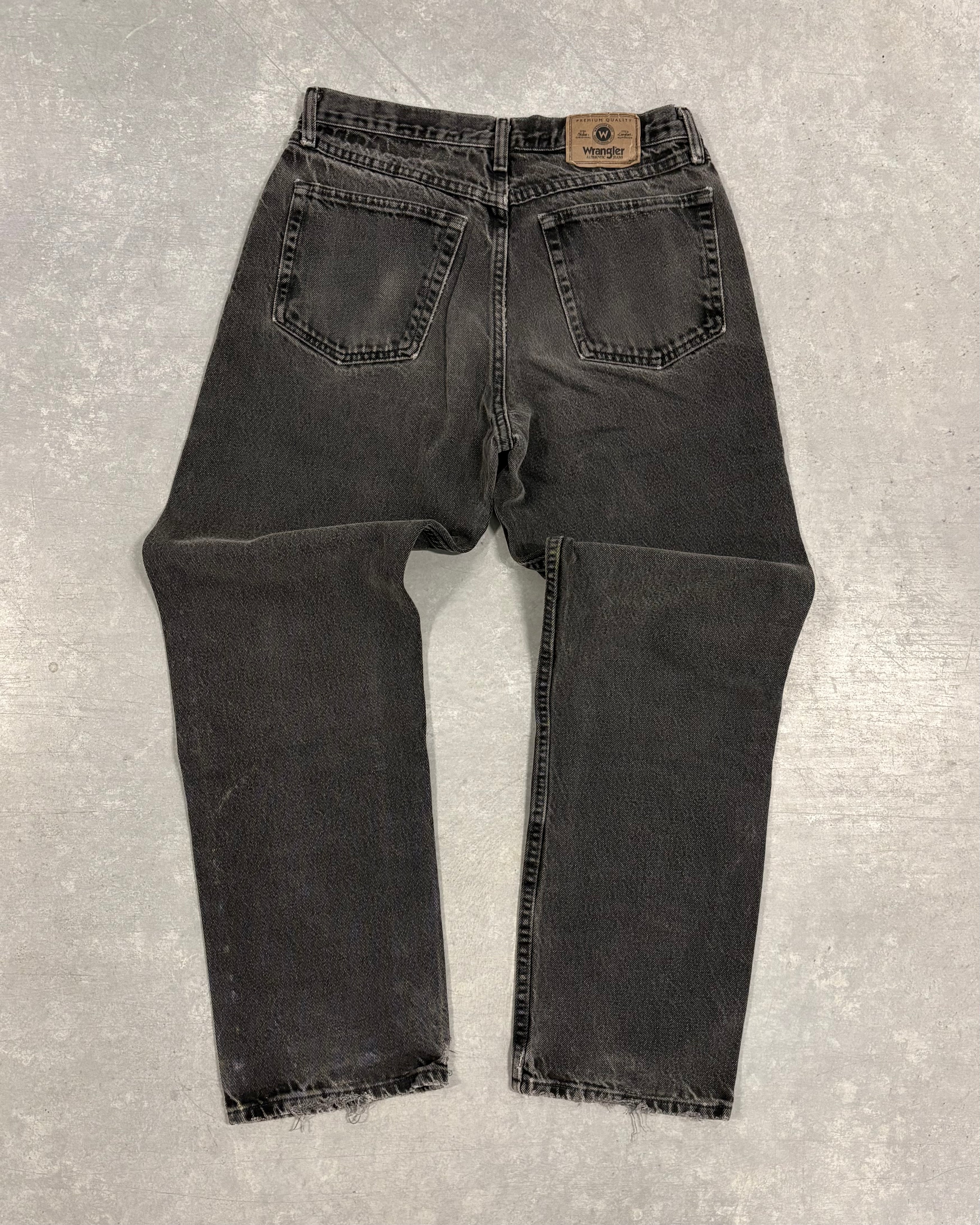 VINTAGE FADED BLACK WRANGLER DENIM - 32