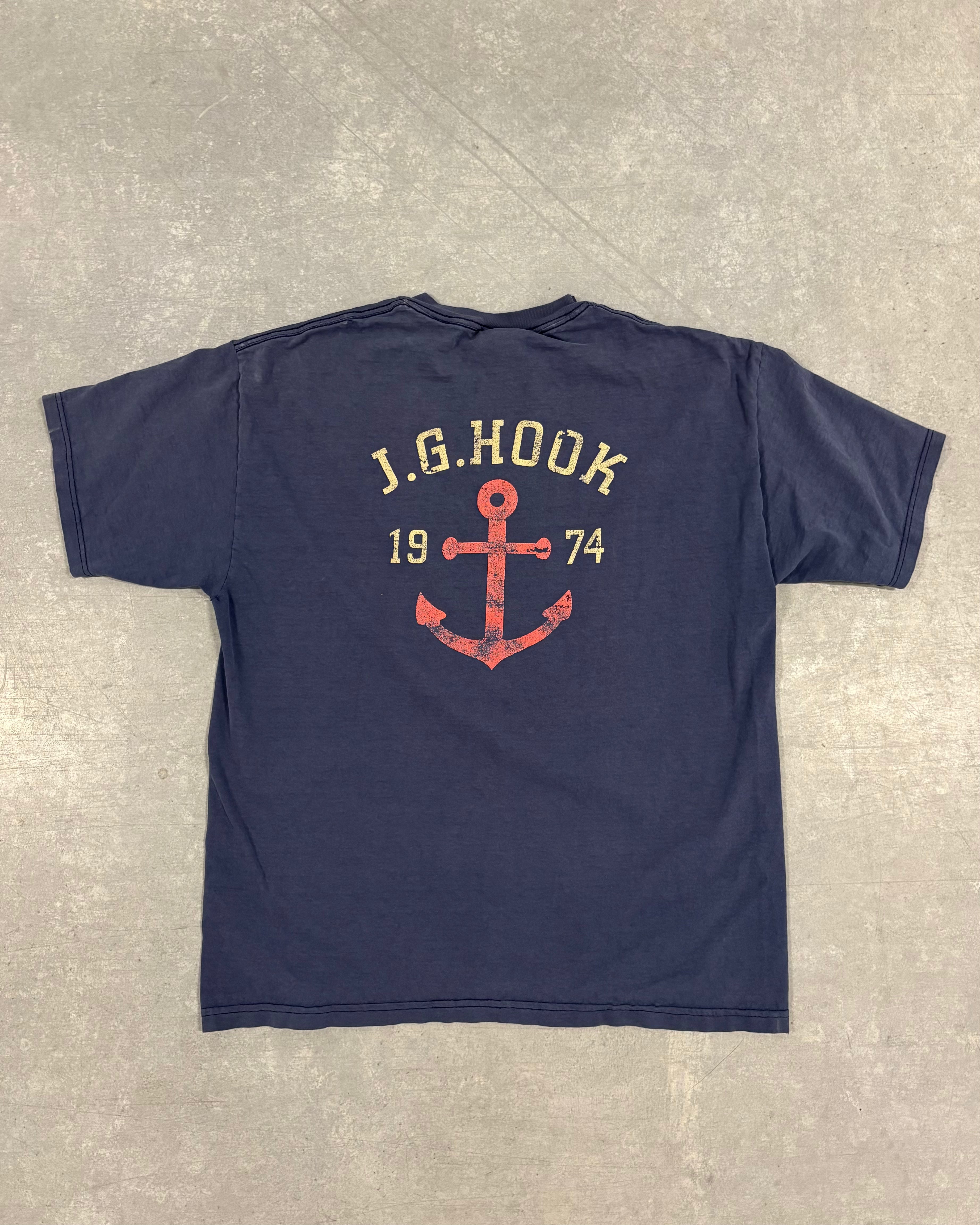 VINTAGE NAVY JG HOOK FADED TEE - M