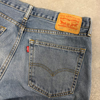 Vintage Blue Levis 505 - 33